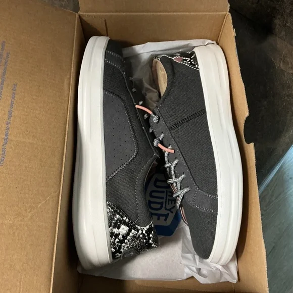 Hey Dude Karina - 8 - New - Picture 5 of 8